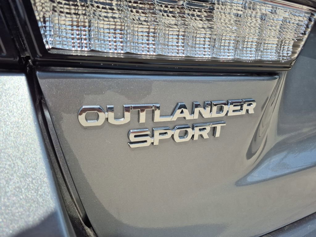Used 2025 Mitsubishi Outlander Sport ES AWD/4WD image 31