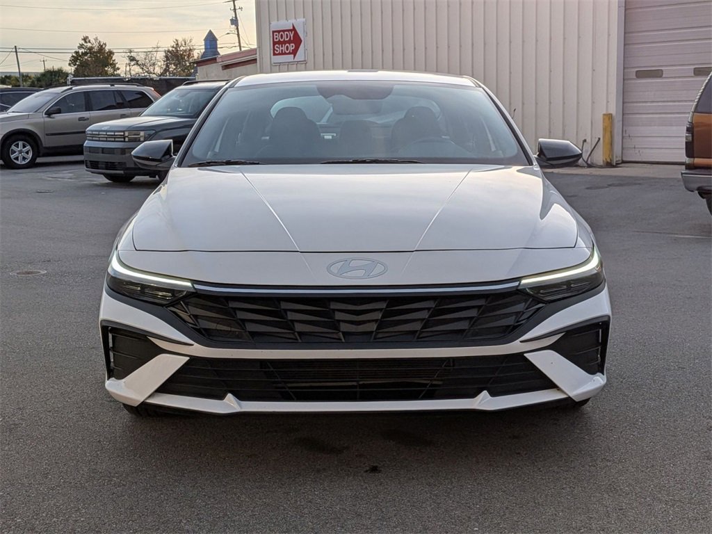 Certified 2025 Hyundai Elantra Sport w/ Cargo Package image 2