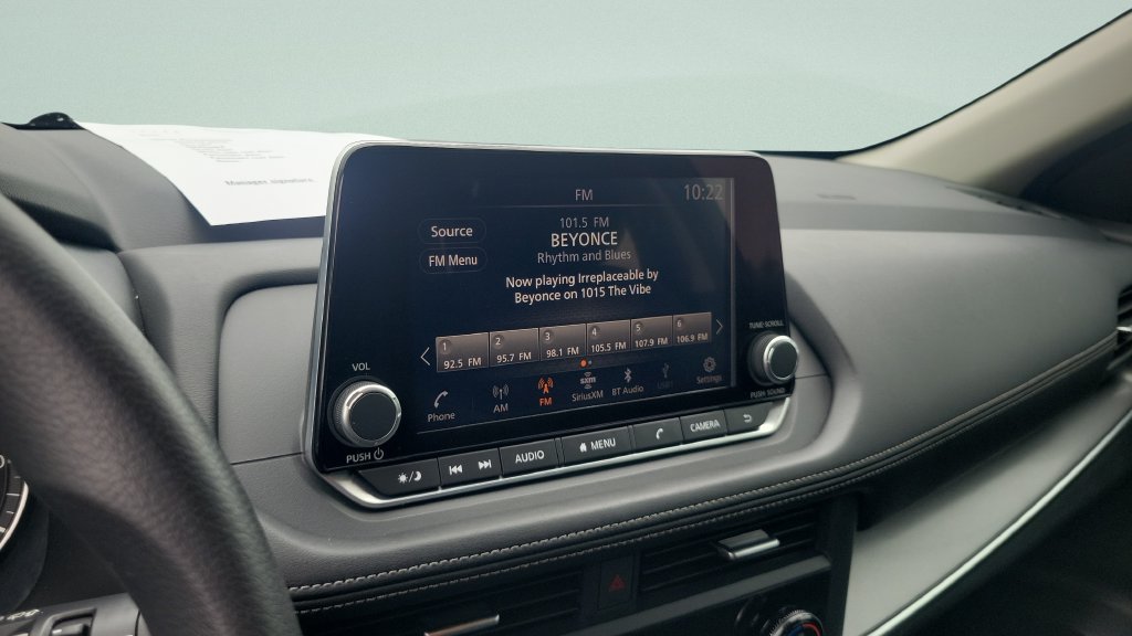 Used 2024 Nissan Rogue SV FWD image 16