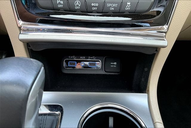 Used 2021 Jeep Grand Cherokee Limited AWD/4WD image 16