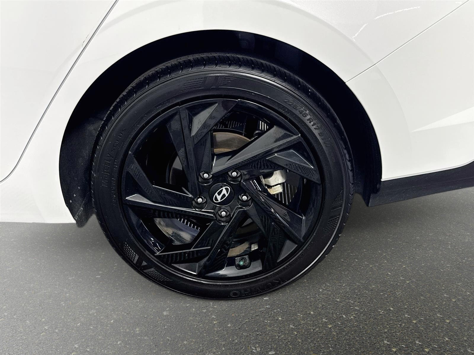 Certified 2026 Hyundai Elantra Sport FWD image 28