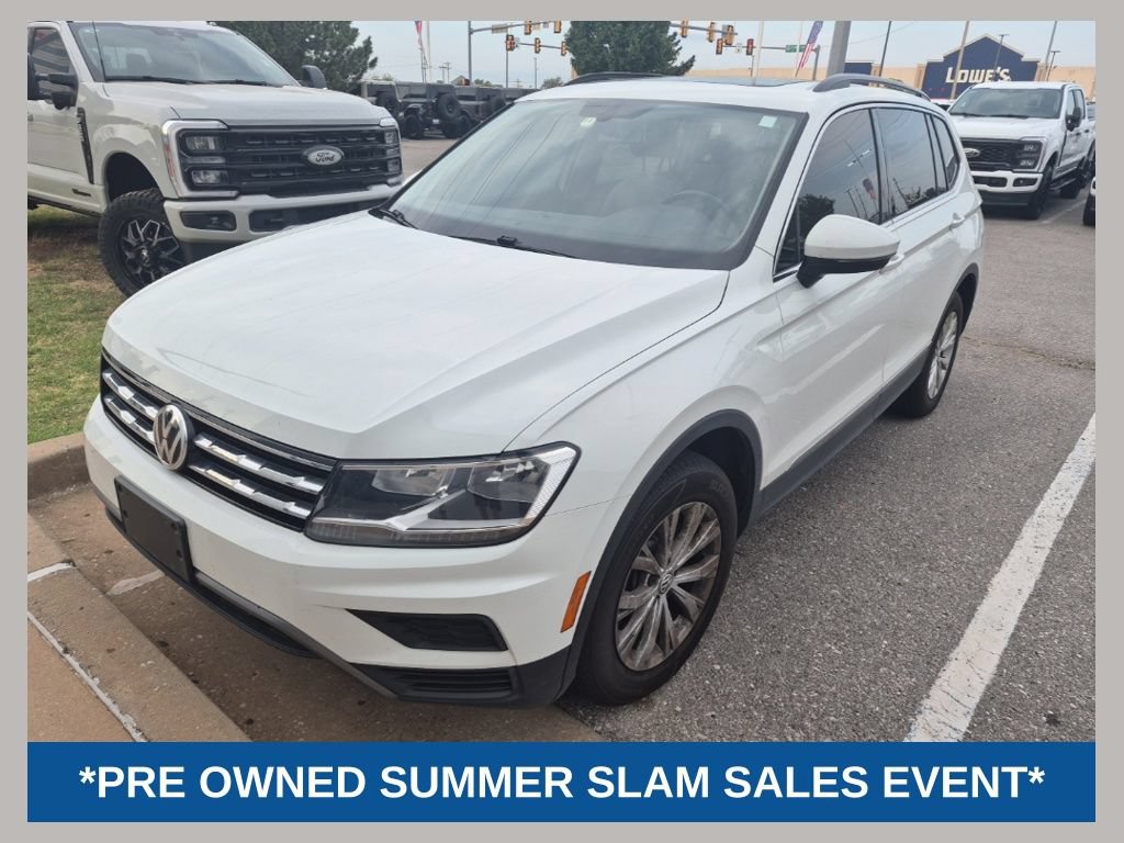 Used 2018 Volkswagen Tiguan SE w/ Panoramic Sunroof Package
