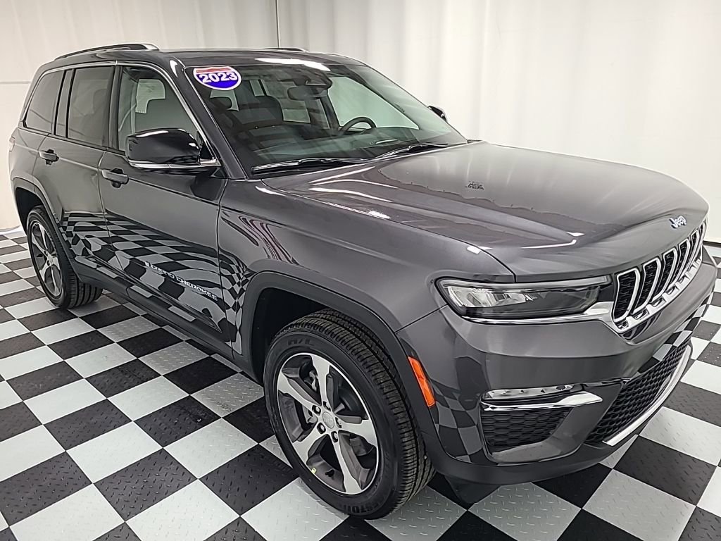New 2023 Jeep Grand Cherokee 4WD 4xe image 3