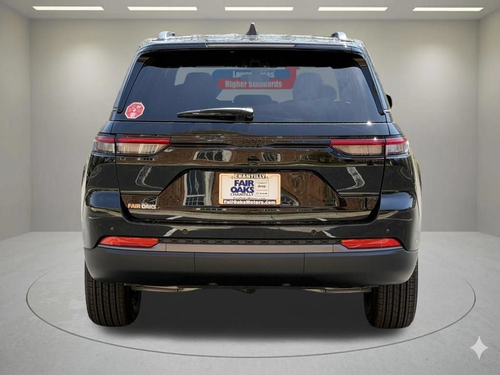New 2026 Jeep Grand Cherokee Altitude AWD/4WD image 7