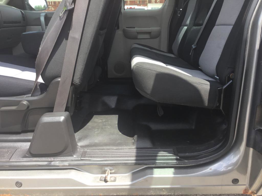 Used 2009 Chevrolet Silverado 2500 W/T AWD/4WD image 22