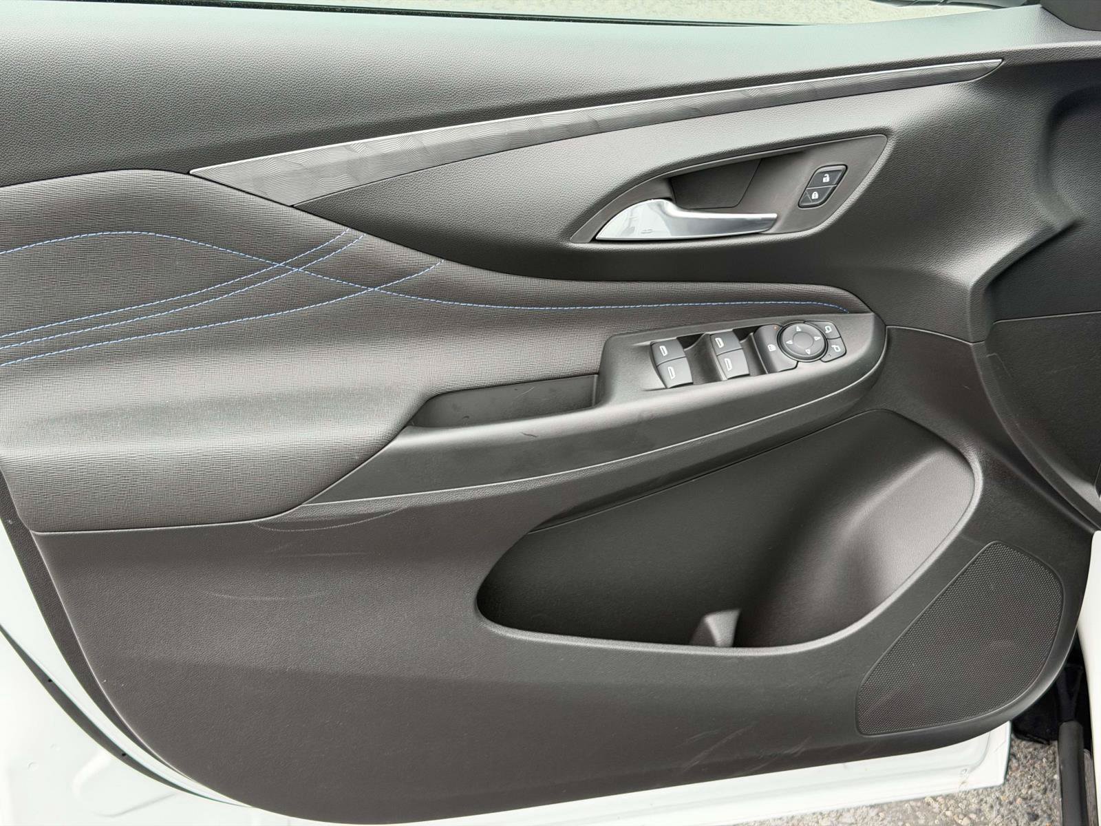 New 2026 Buick Envista Sport Touring w/ Convenience I Package FWD image 6