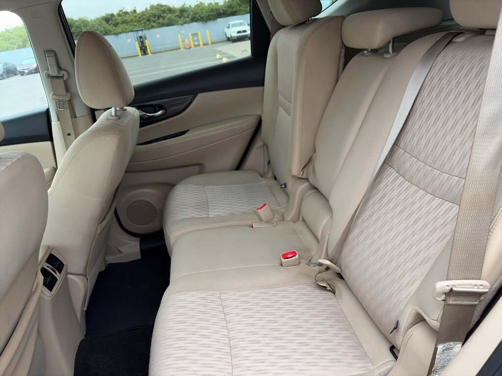 Used 2019 Nissan Rogue SV FWD image 15