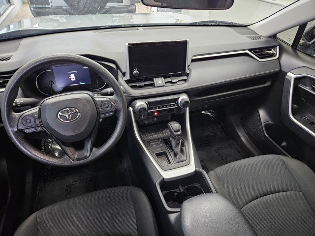 Used 2023 Toyota RAV4 LE image 19