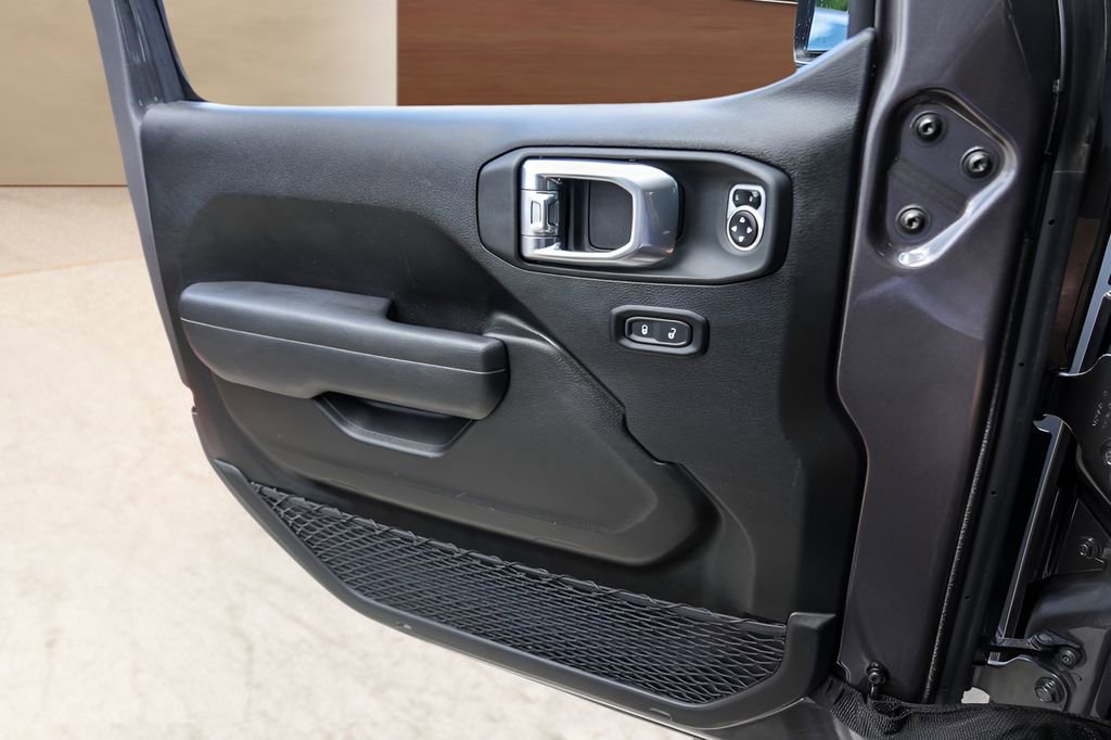 Used 2025 Jeep Wrangler Unlimited Sport S 4xe AWD/4WD image 22