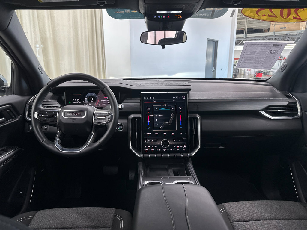 Used 2025 GMC Acadia Elevation image 25