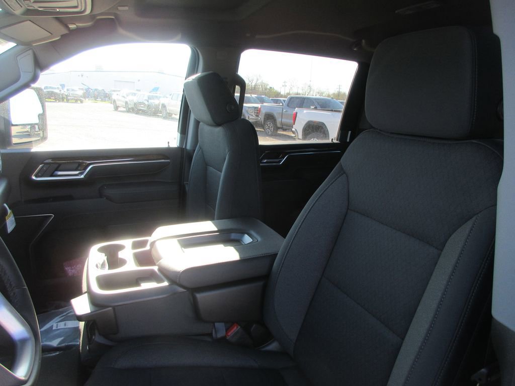 New 2026 GMC Sierra 2500 SLE w/ SLE Value Package; image 13