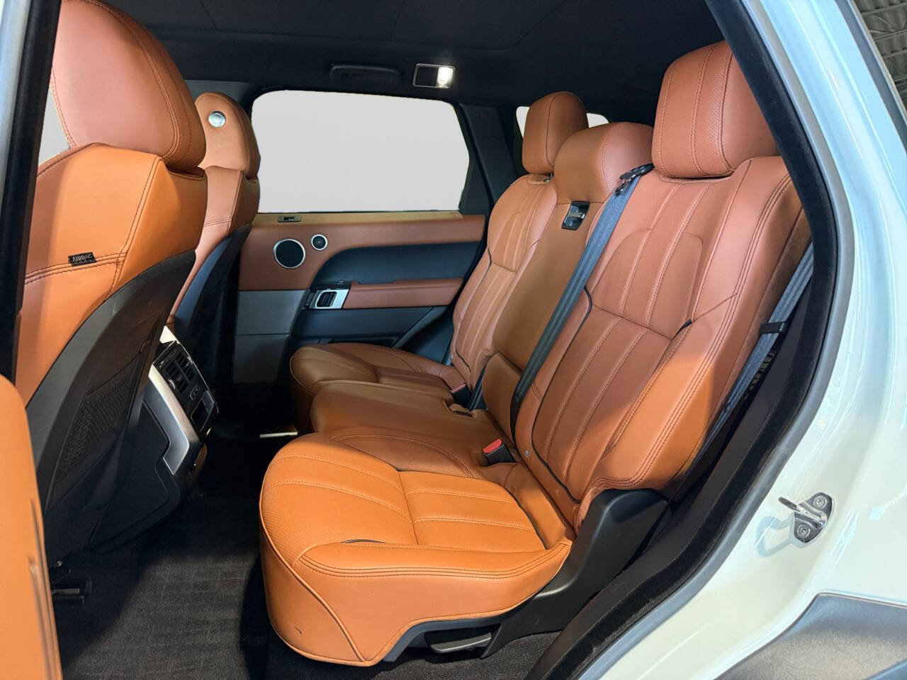 Used 2015 Land Rover Range Rover Sport Supercharged AWD/4WD image 16