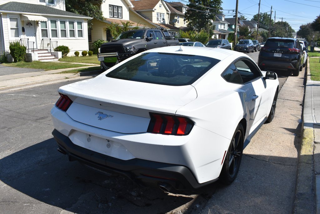 Used 2024 Ford Mustang Coupe image 6