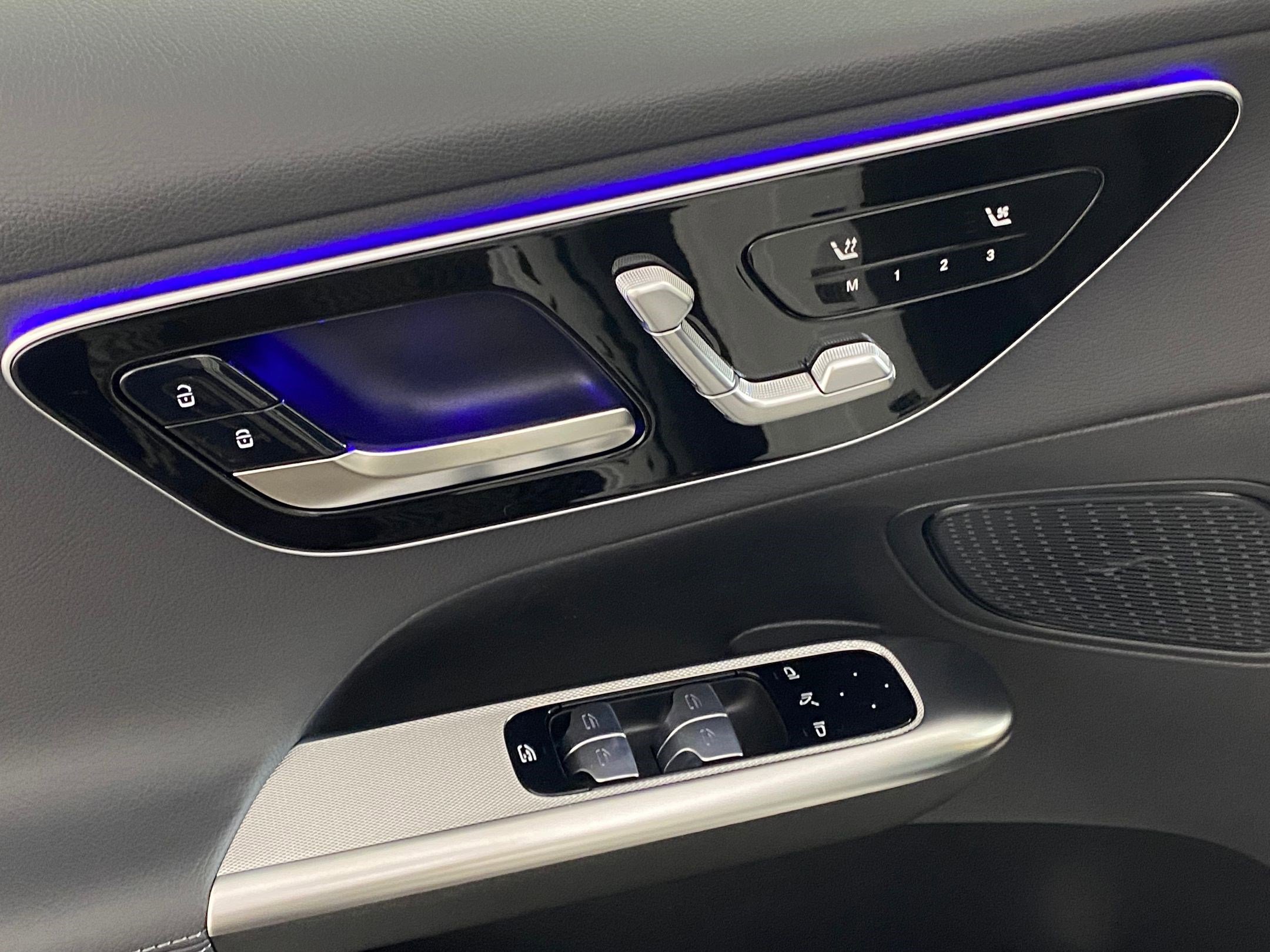 Used 2026 Mercedes-Benz GLC 300 4MATIC image 23