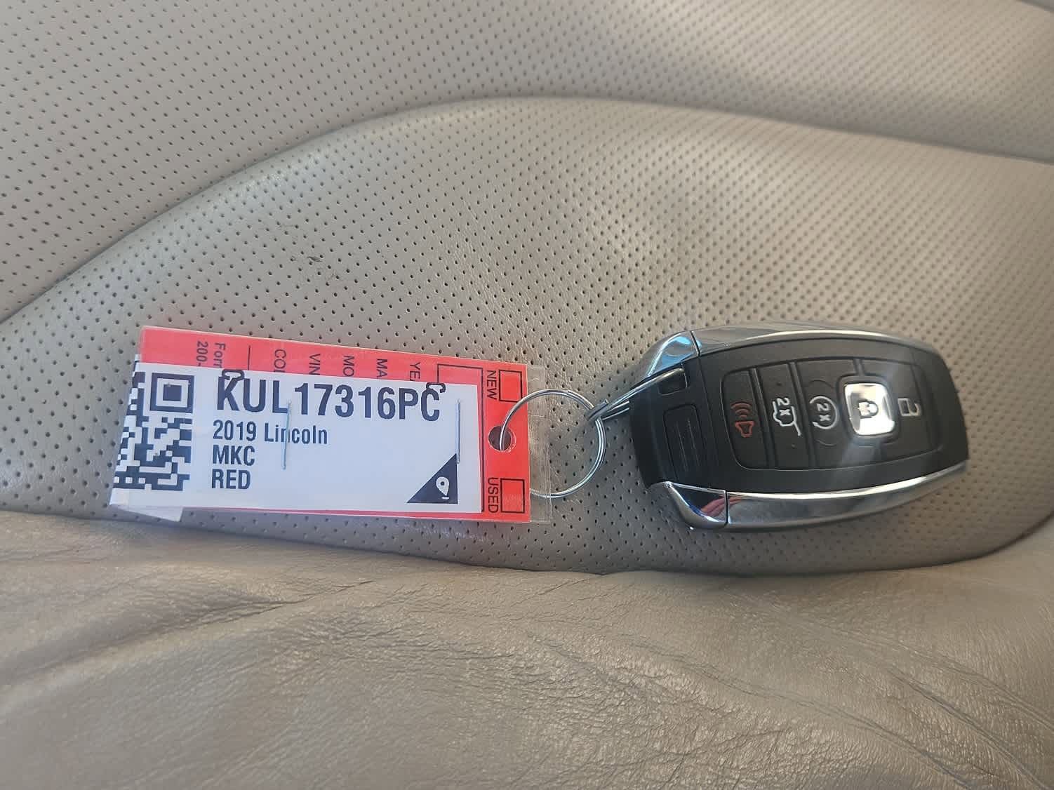 Used 2019 Lincoln MKC Reserve w/ MKC Technology Package FWD image 20