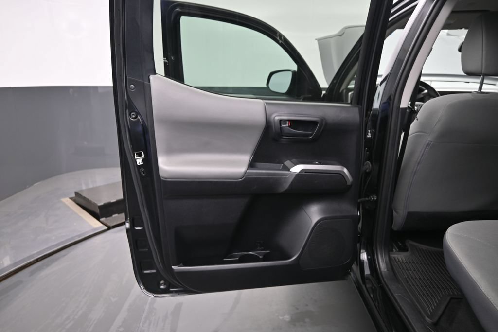 Used 2019 Toyota Tacoma SR5 RWD image 16