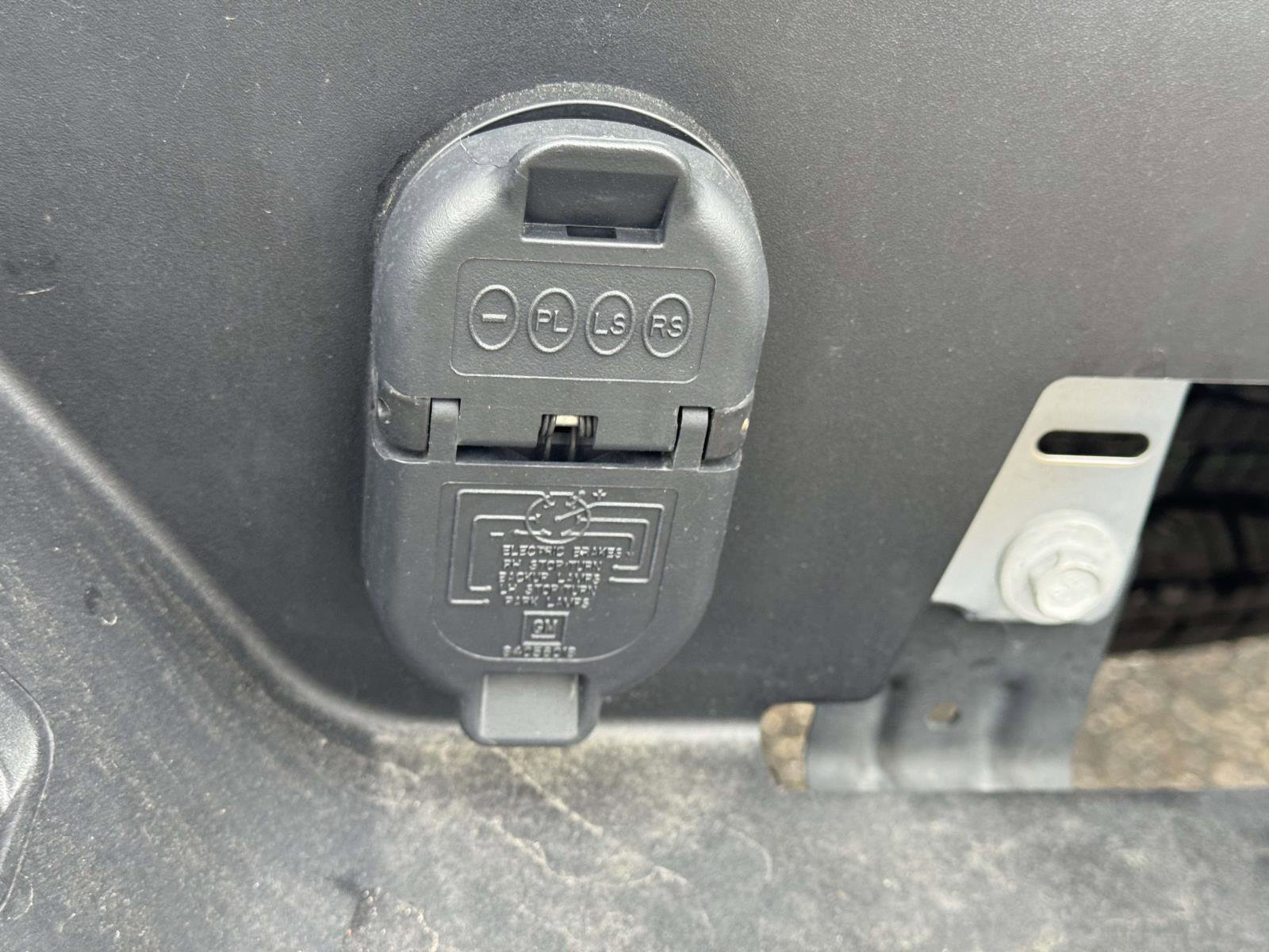 Used 2025 Chevrolet Silverado 1500 W/T image 11