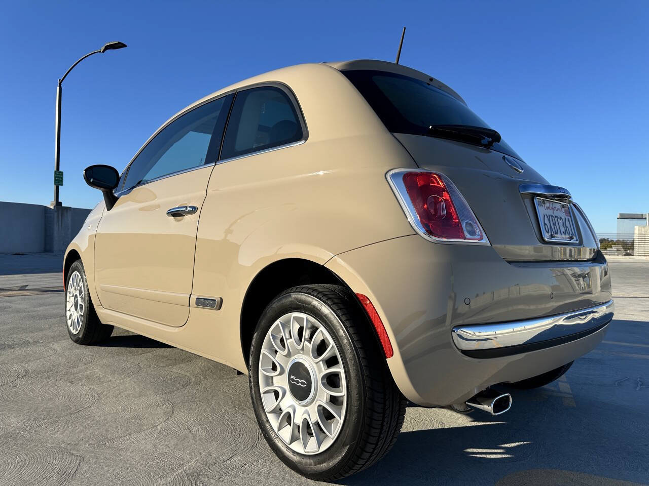 Used 2012 FIAT 500 Lounge w/ Convenience Group FWD image 3