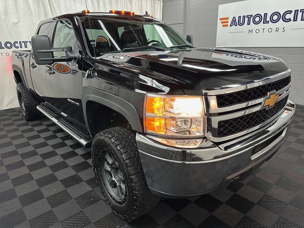 Used 2013 Chevrolet Silverado 2500 LT w/ Convenience Package AWD/4WD image 2