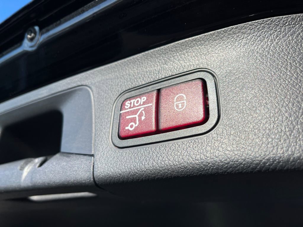 Certified 2025 Mercedes-Benz GLA 250 4MATIC image 19