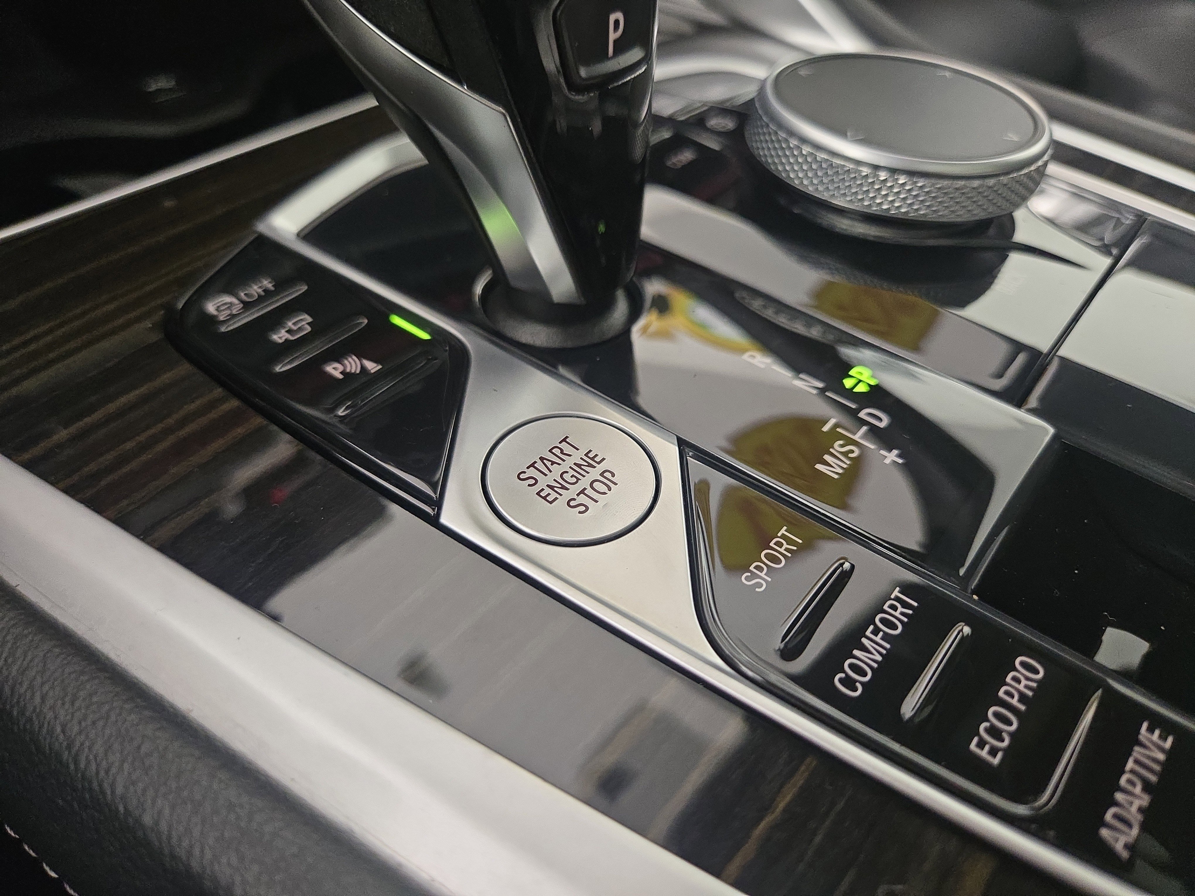 Used 2021 BMW X6 xDrive40i w/ Premium Package image 26