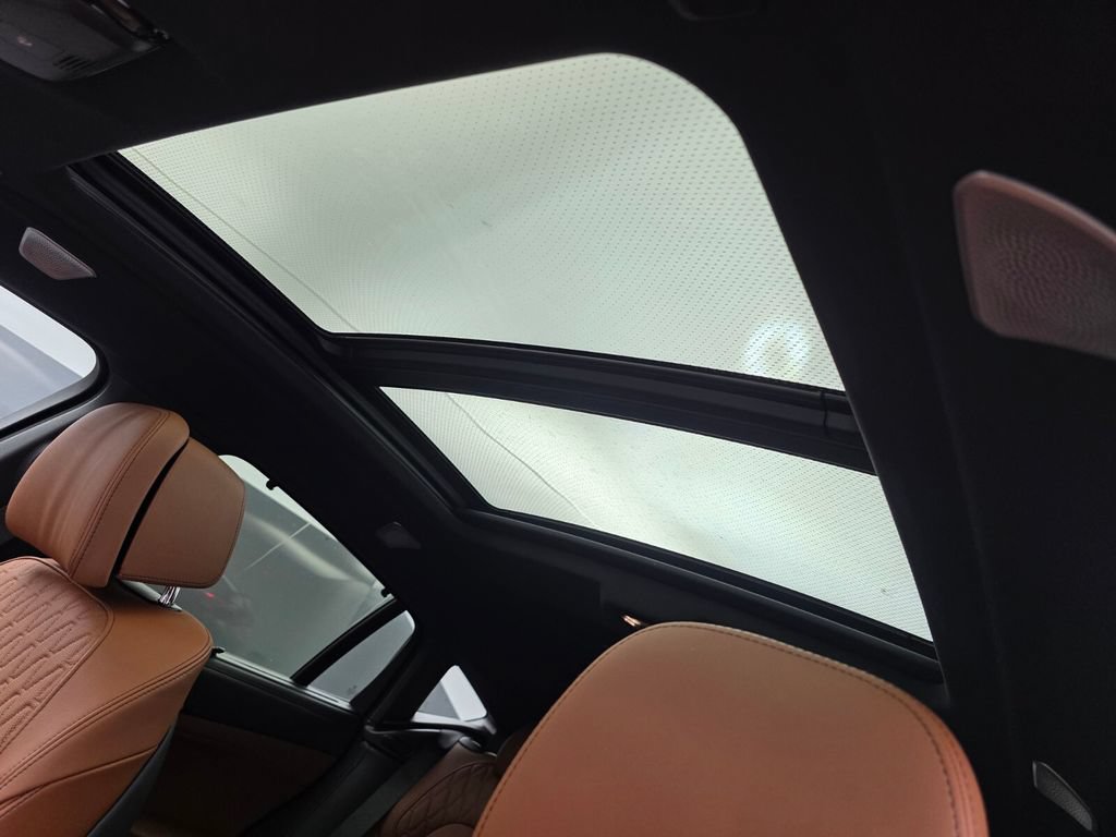 New 2027 BMW X6 M60i AWD/4WD image 9
