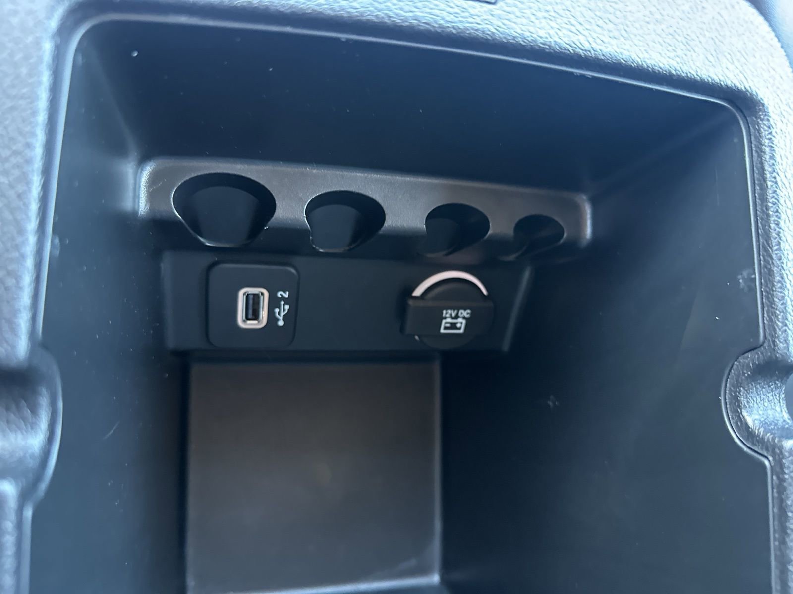 Used 2020 Jeep Cherokee Latitude Plus image 53