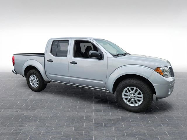 Used 2016 Nissan Frontier SV AWD/4WD image 3