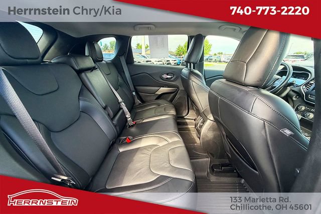 Used 2021 Jeep Cherokee Latitude Lux w/ Mopar Interior Package AWD/4WD image 26