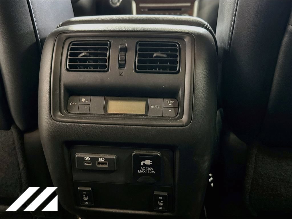 Used 2019 Nissan Pathfinder Platinum AWD/4WD image 28