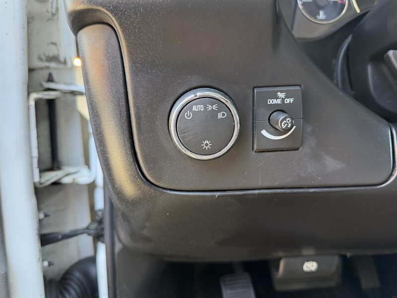 Used 2014 GMC Savana 2500 RWD image 10