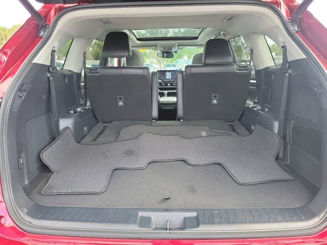 Certified 2021 Toyota Highlander Platinum AWD/4WD image 6