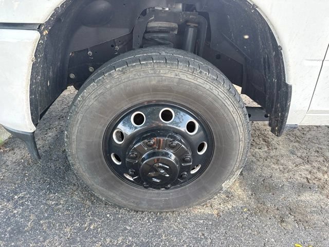 Used 2024 RAM 3500 Big Horn w/ Night Edition AWD/4WD image 9