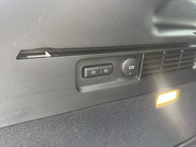 Used 2023 Lincoln Nautilus Reserve image 11