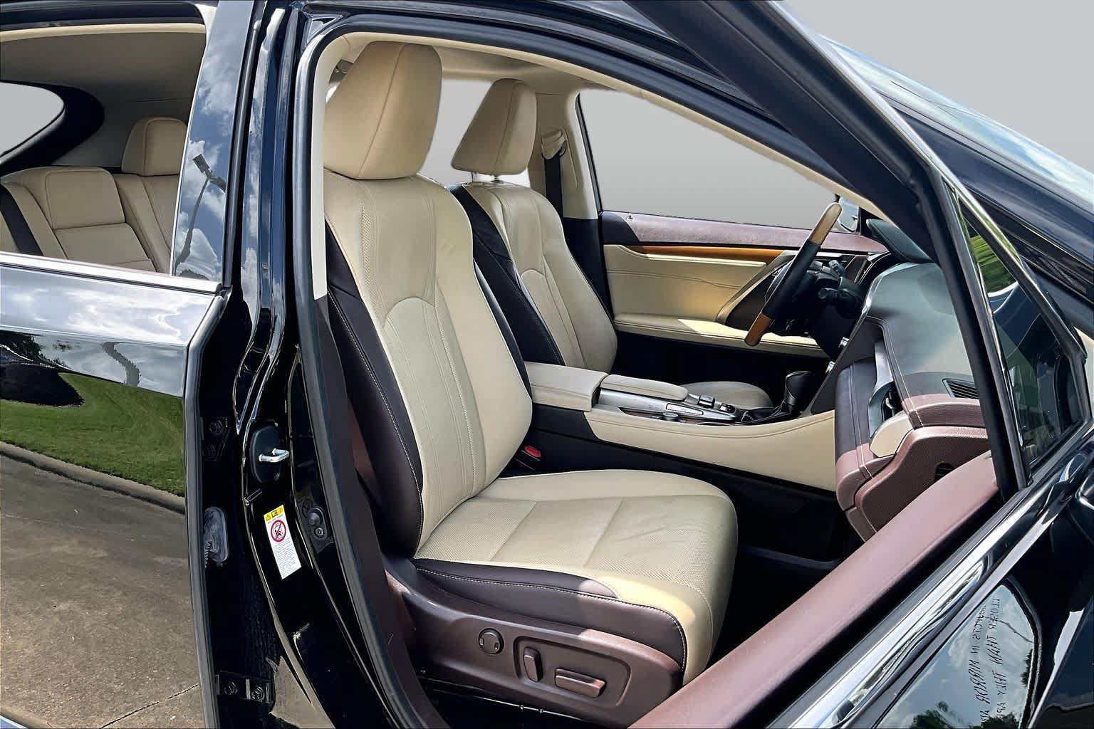 Used 2019 Lexus RX 350 FWD w/ Navigation Package image 8