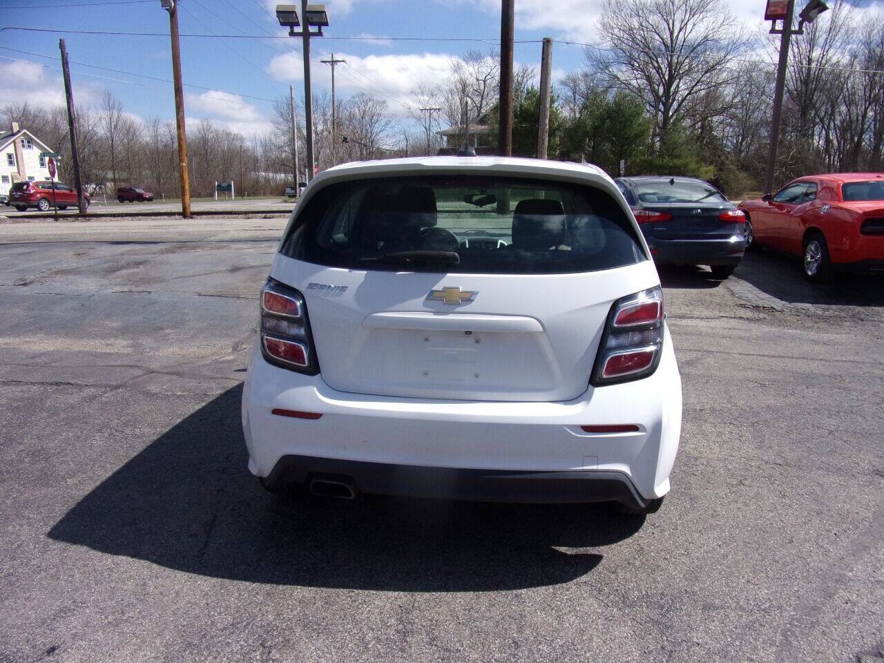 Used 2017 Chevrolet Sonic LT FWD image 9