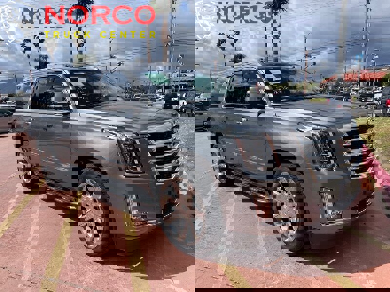 Used 2019 Cadillac Escalade ESV Luxury image 40