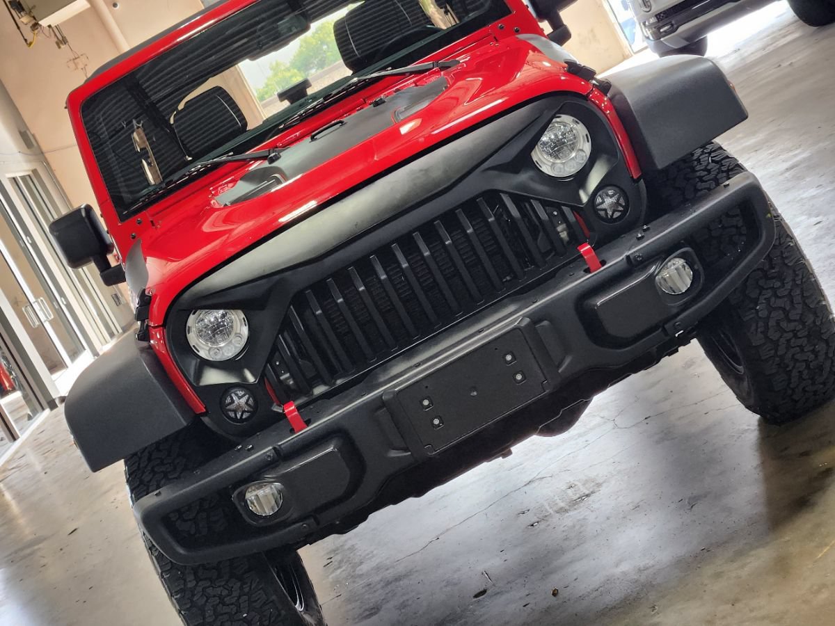 Used 2017 Jeep Wrangler Unlimited Rubicon AWD/4WD image 11