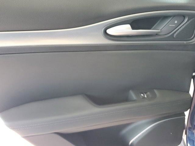 Used 2018 Alfa Romeo Stelvio Ti Sport image 16