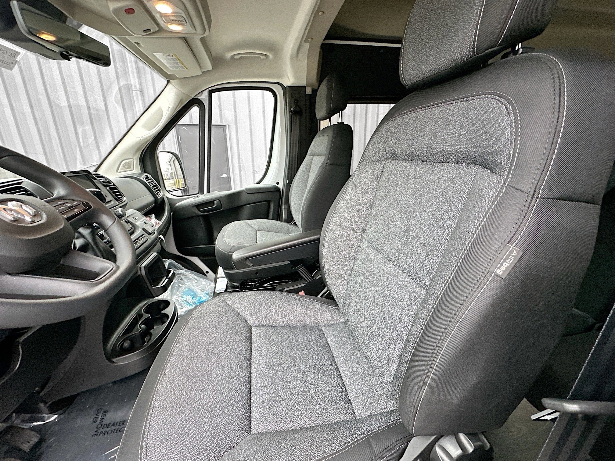 Used 2024 RAM ProMaster 2500 w/ Safety Group FWD image 27