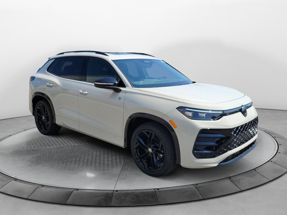 New 2026 Volkswagen Tiguan SE R-Line FWD image 1