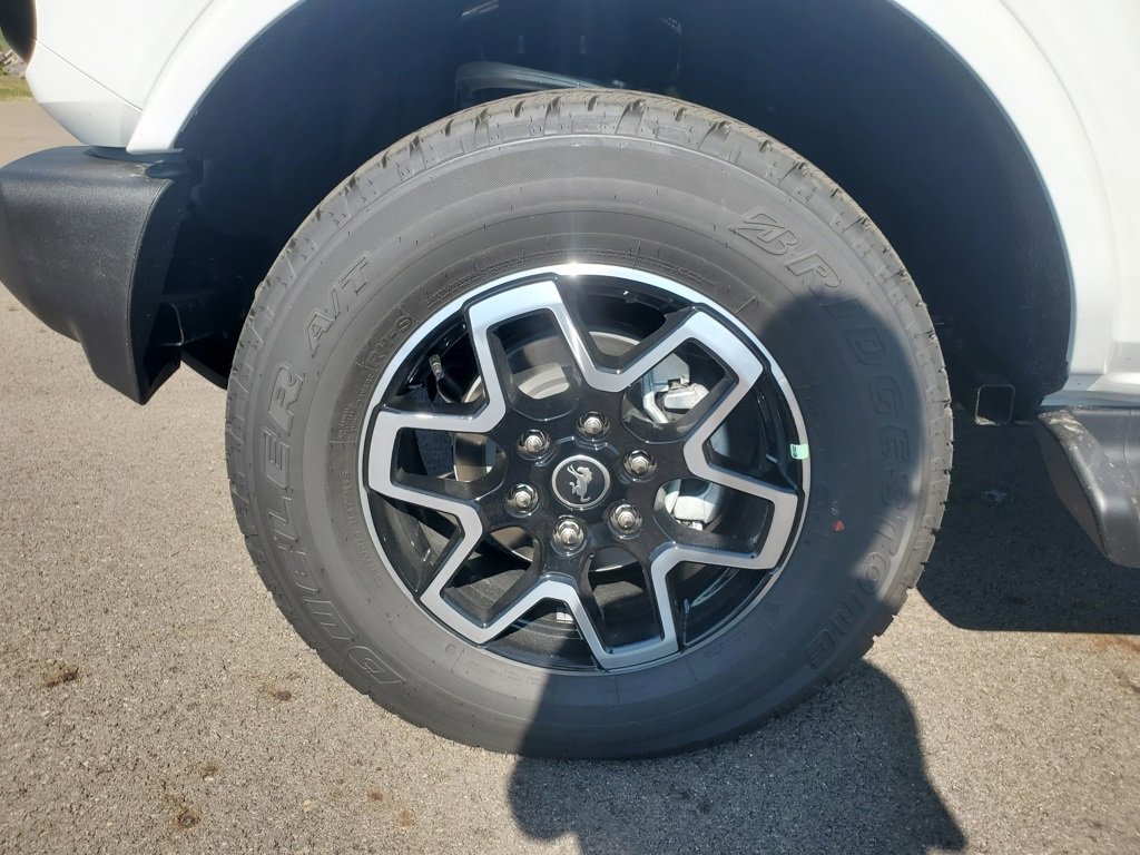New 2025 Ford Bronco Badlands image 13