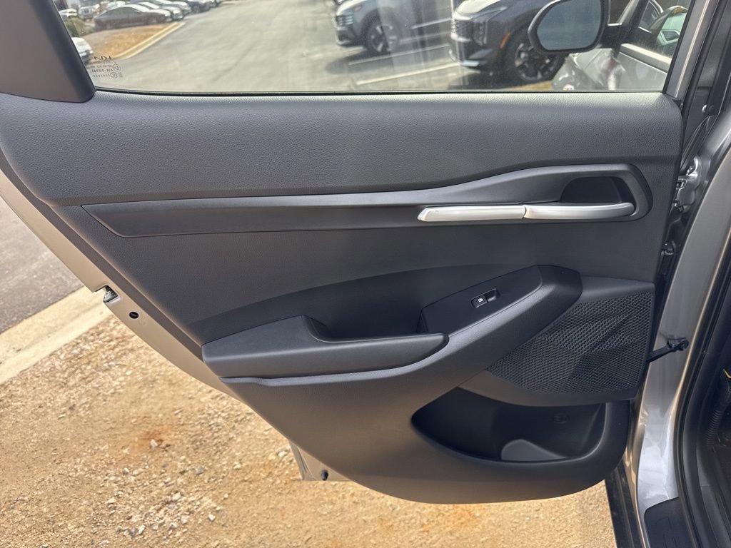 New 2026 Kia Seltos LX image 13