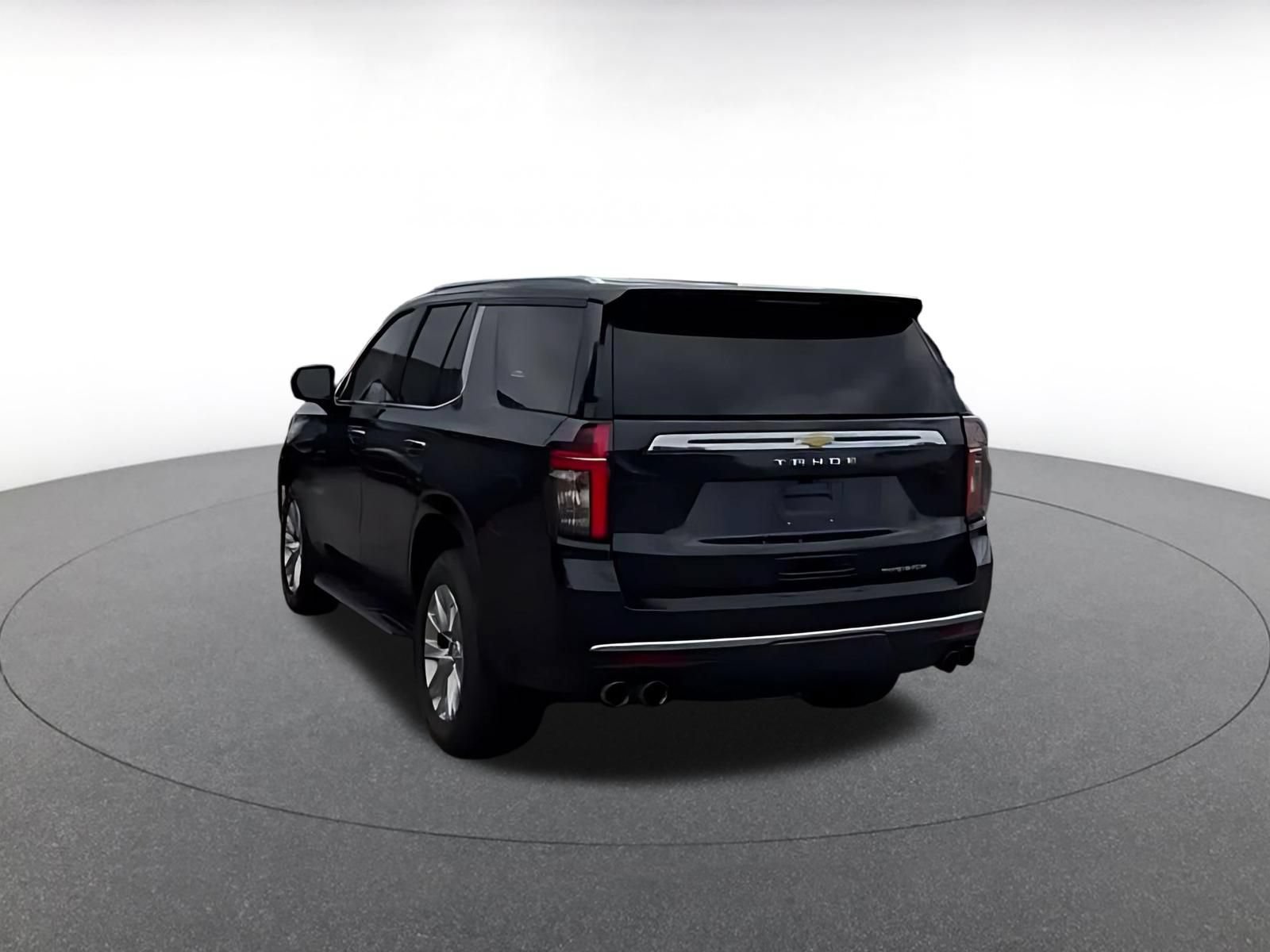 Used 2023 Chevrolet Tahoe Premier AWD/4WD image 12