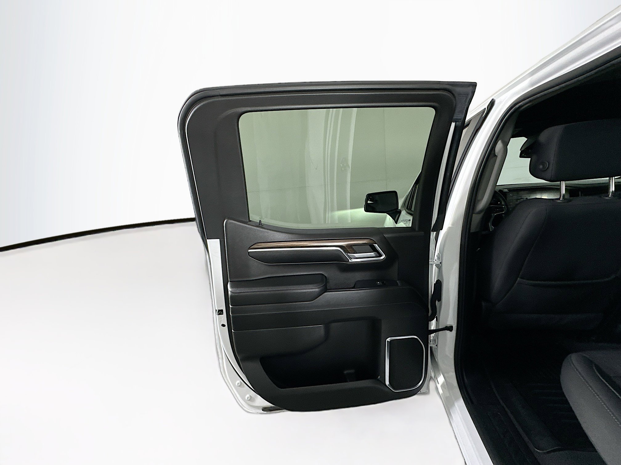 Used 2023 Chevrolet Silverado 1500 LT image 25