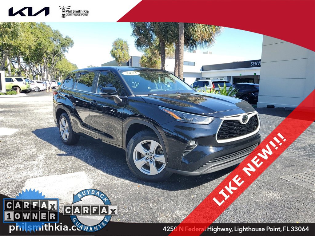 Used 2023 Toyota Highlander LE