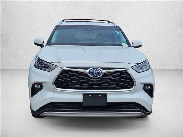 Used 2022 Toyota Highlander Platinum image 2