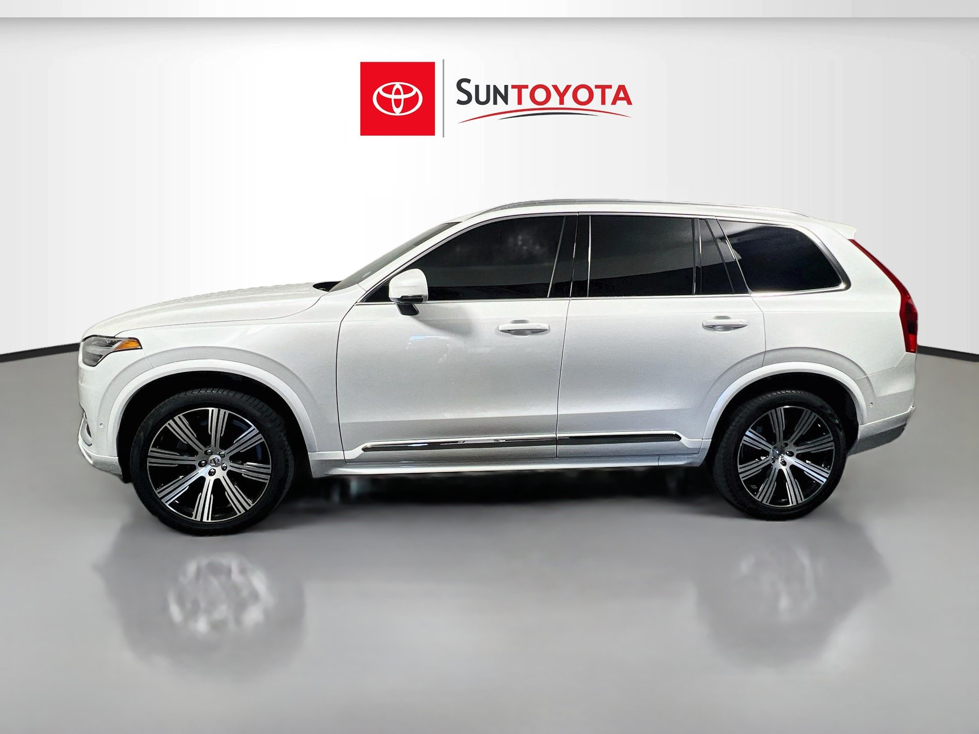 Used 2024 Volvo XC90 B6 Ultimate w/ Protection Package AWD/4WD image 7
