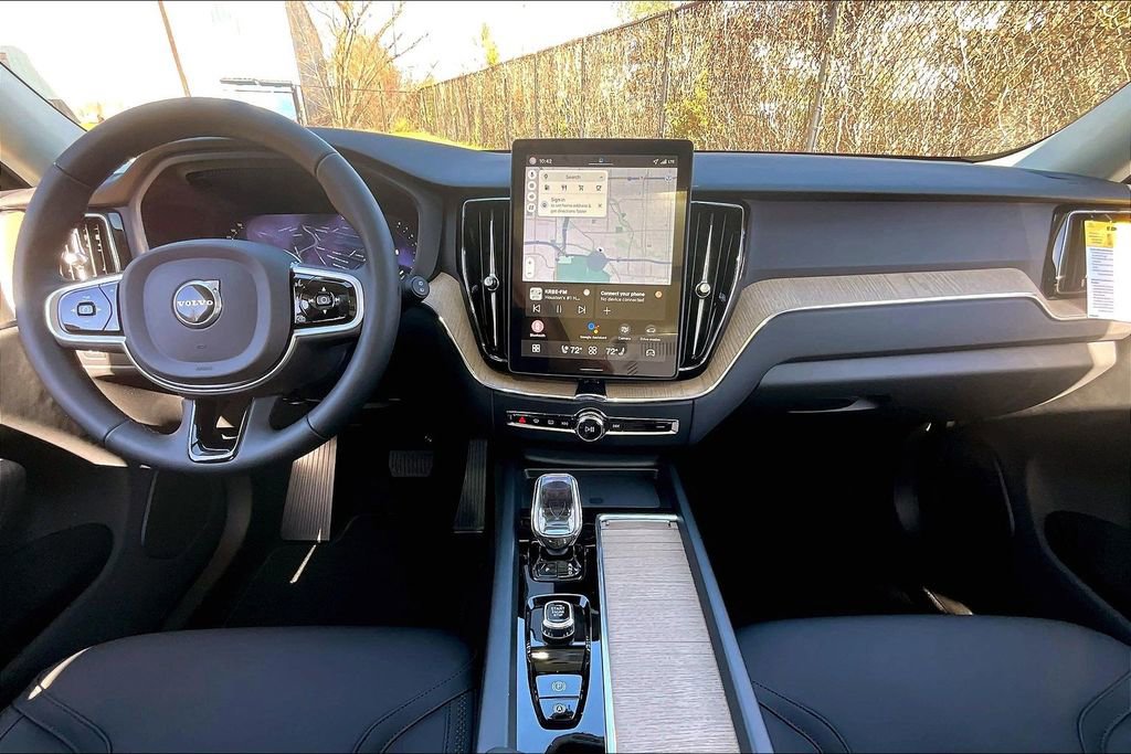 New 2026 Volvo XC60 B5 Plus w/ Protection Package Premier AWD/4WD image 9