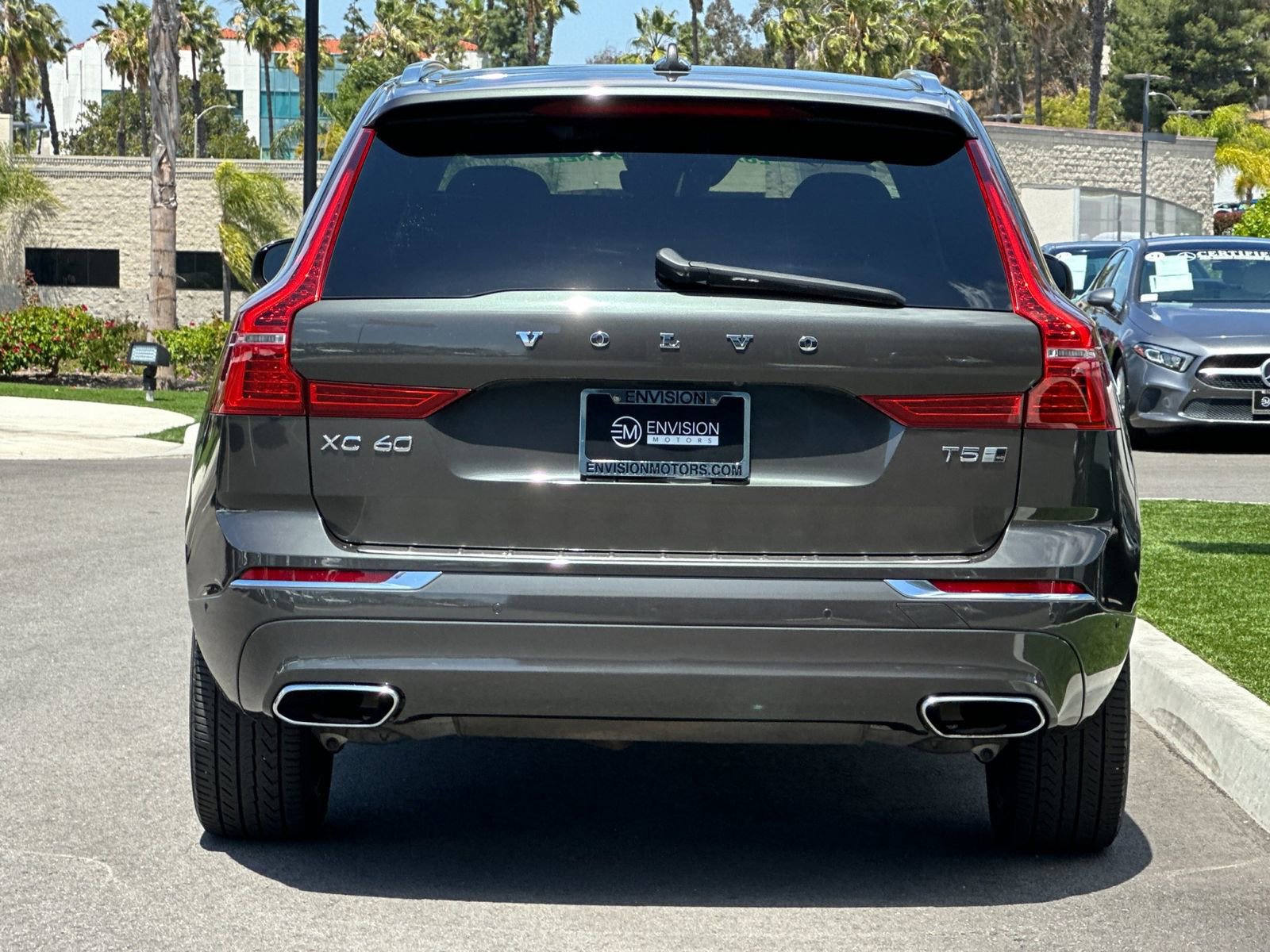 Used 2019 Volvo XC60 T5 Inscription w/ Protection Package Premier AWD/4WD image 4